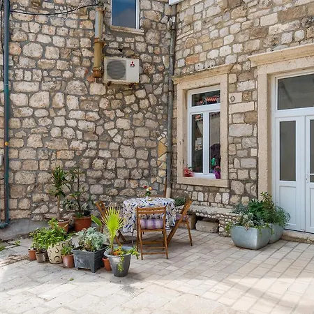Munroe Apartament