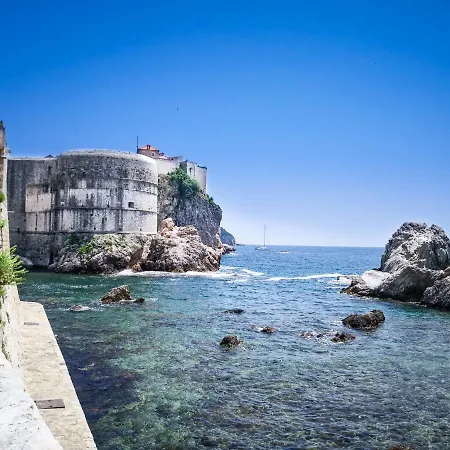 Munroe Dubrovnik