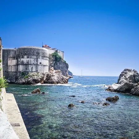 Munroe Dubrovnik